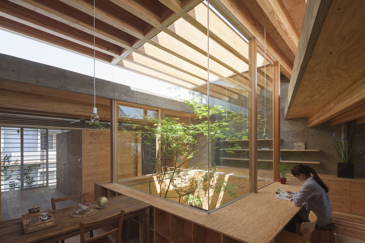 Una casa minimalista japonesa que interactúa con su entorno | LF24