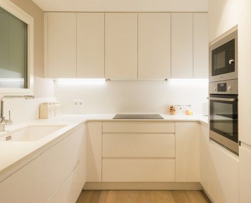 Kitchen - Complete renovation of Pedralbes apartment in Barcelona